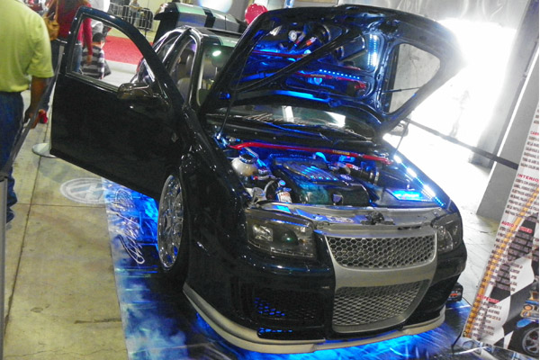 Negro con luces