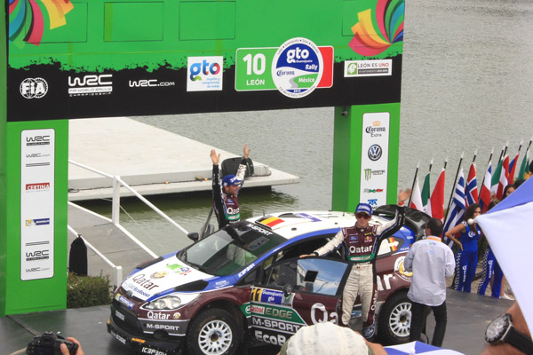 Neuville tercer lugar