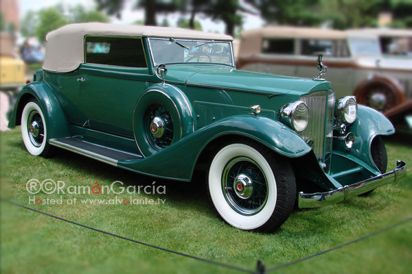 1933 Packard 1002 Convertible Victoria