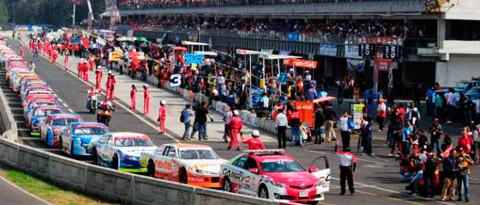 DOBLE JORNADA NASCAR 