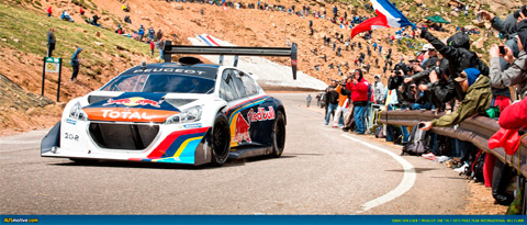 LOEB GANA Y ROMPE RCORD EN PIKES PEAK